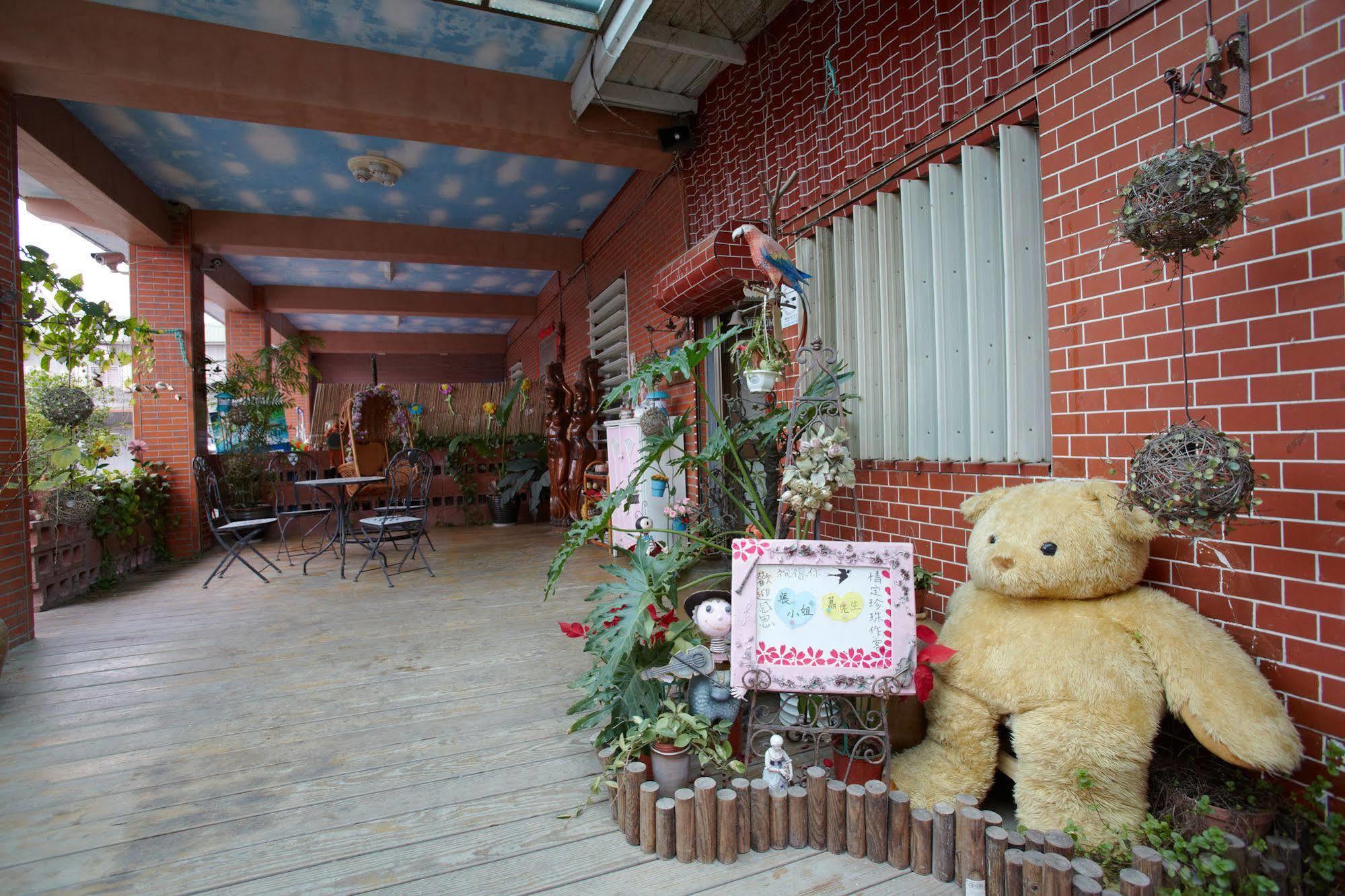 Love In Pearl Hostel Yilan Exterior photo